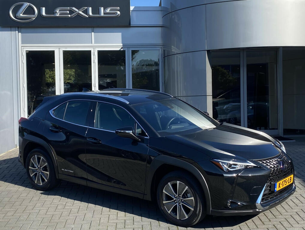 Lexus-UX-thumb